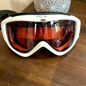 Smith white snow goggles